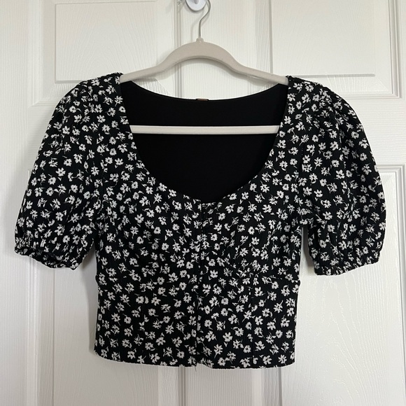 Free People Tops - Free People Black and White Floral Crop Top